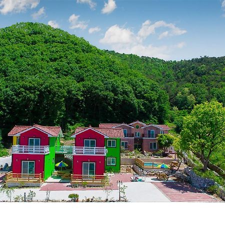 Utopia Pension Кёнджу Экстерьер фото